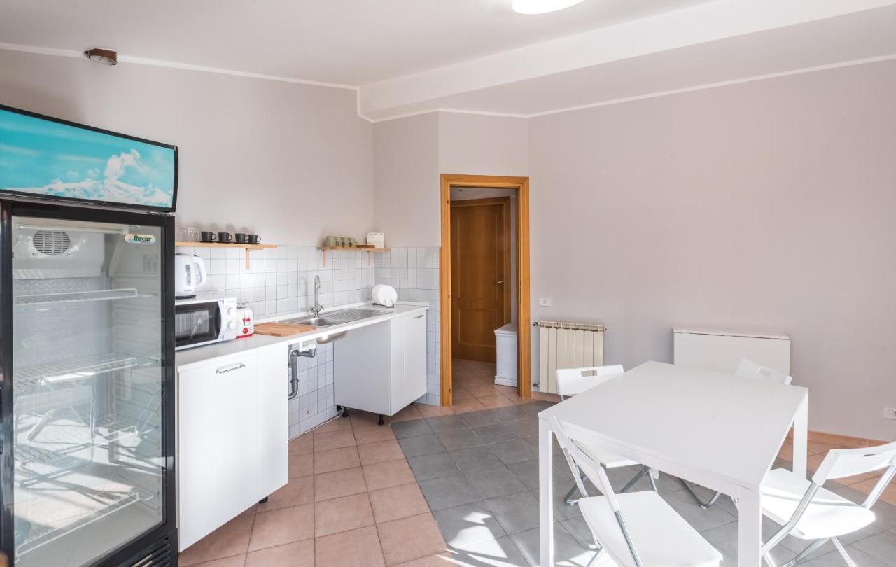 רומא Travelershome Ciampino&Morena Guesthouse מראה חיצוני תמונה