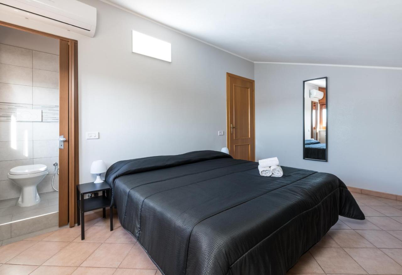 רומא Travelershome Ciampino&Morena Guesthouse מראה חיצוני תמונה
